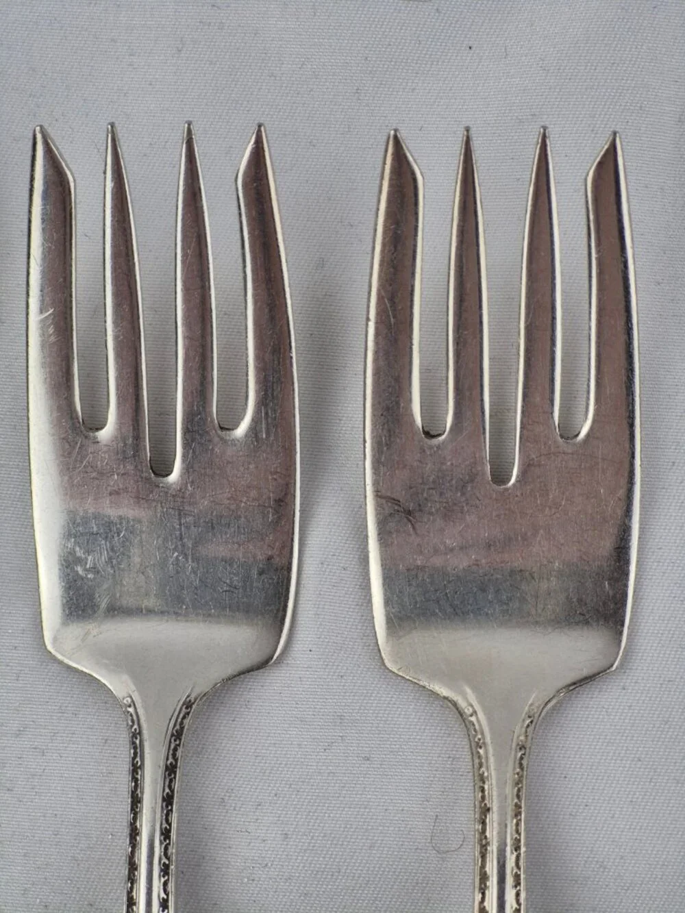 Luxor Plate Wallace Dorothy Q Silverplate Dessert Forks Set of 4